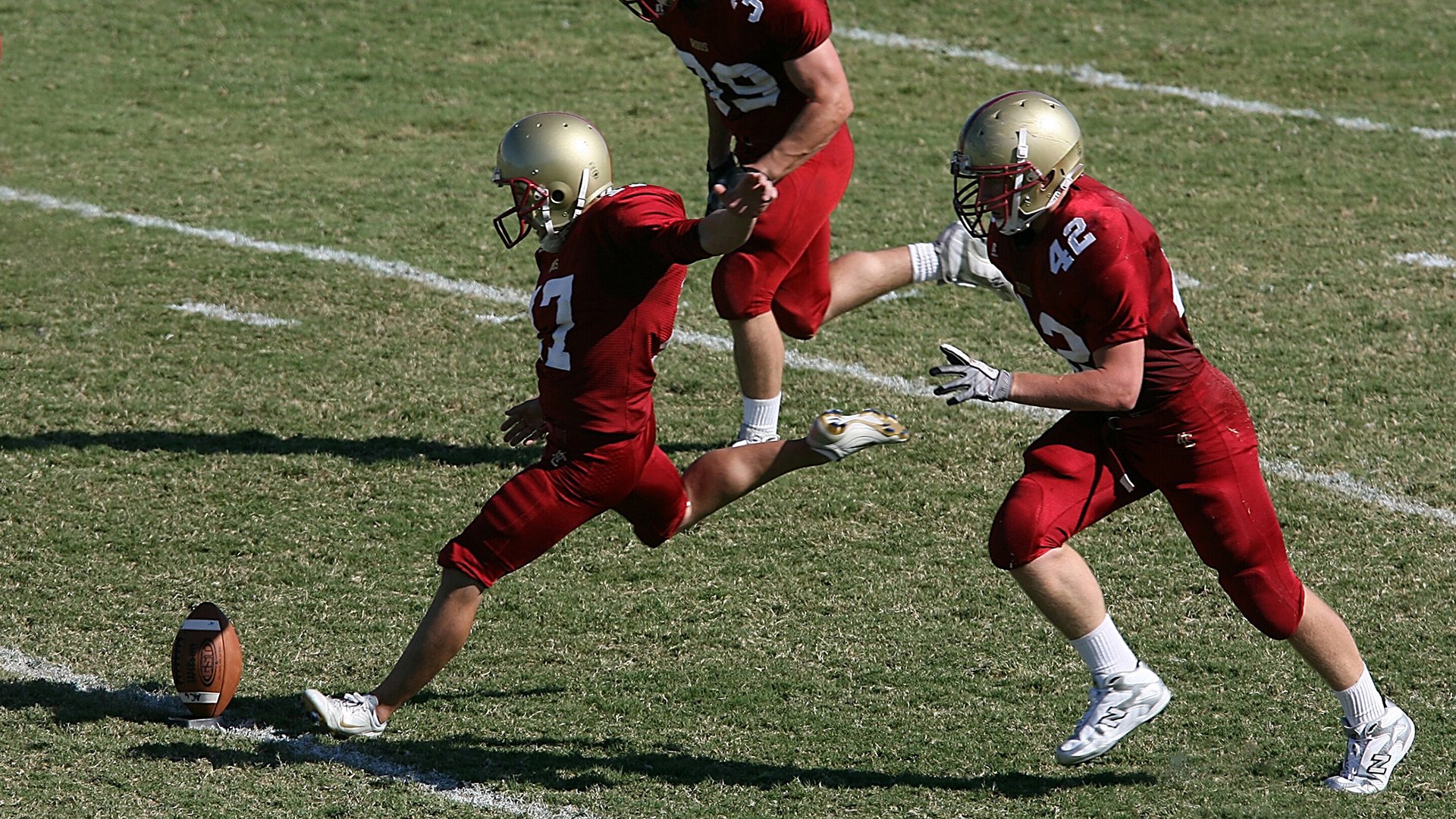 爱游戏智能体验-门将出击是否存在高风险误差值，门将出球规则